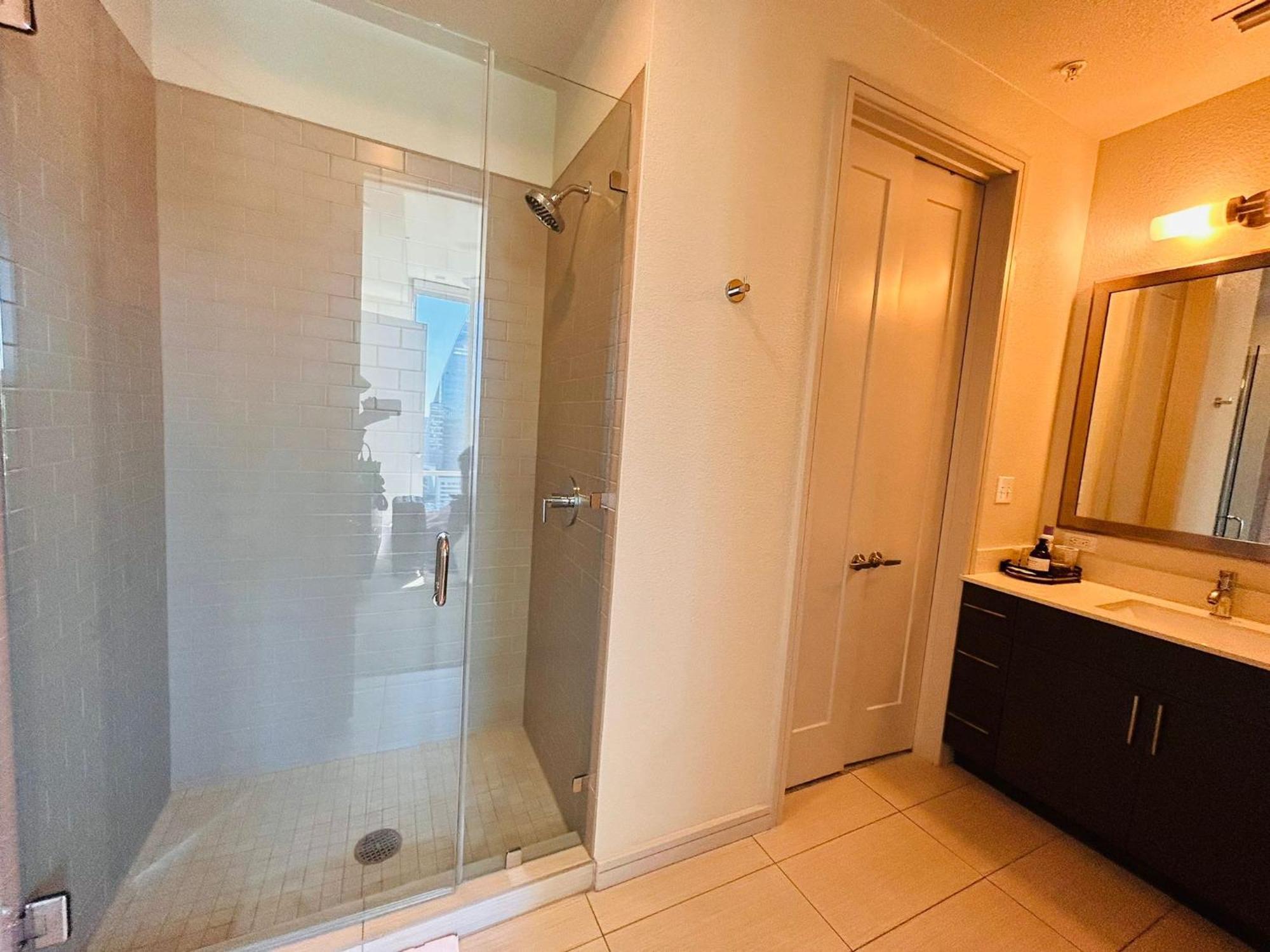 Indulge In Luxury Living 2 Bedroom Gem In The Heart Of Austin With Pool, Gym, And Breathtaking Views Exterior foto